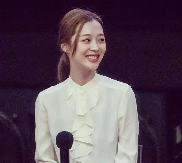 郑爽真该去看医生了，会不会成为第二个崔雪莉