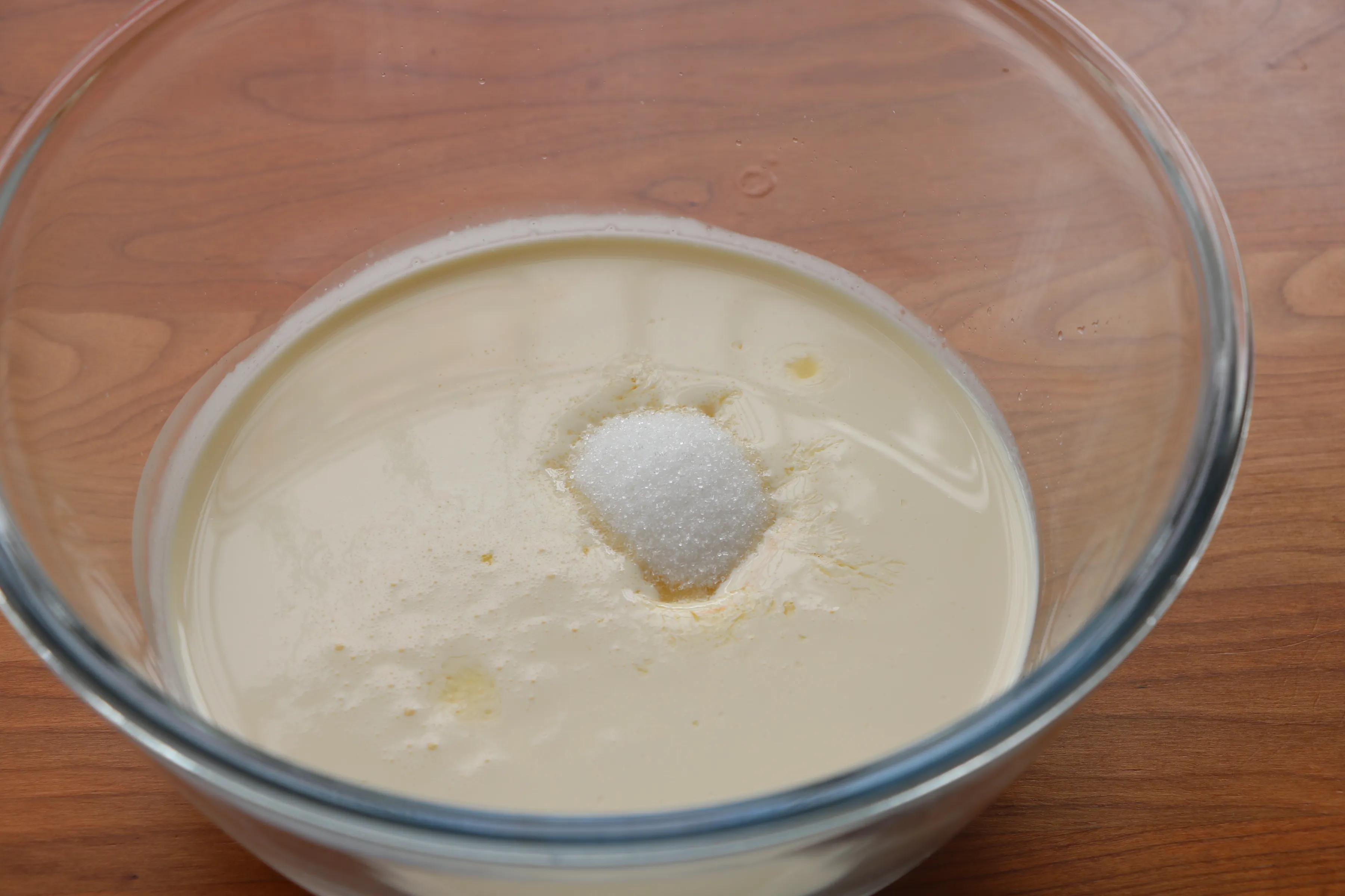 夏天別吃雪糕了，教你超火的厚切酸奶，甜而不膩，冰冰涼涼特過癮