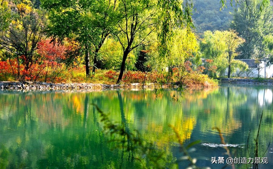 Since ancient times, every autumn is sad and lonely. I say that autumn