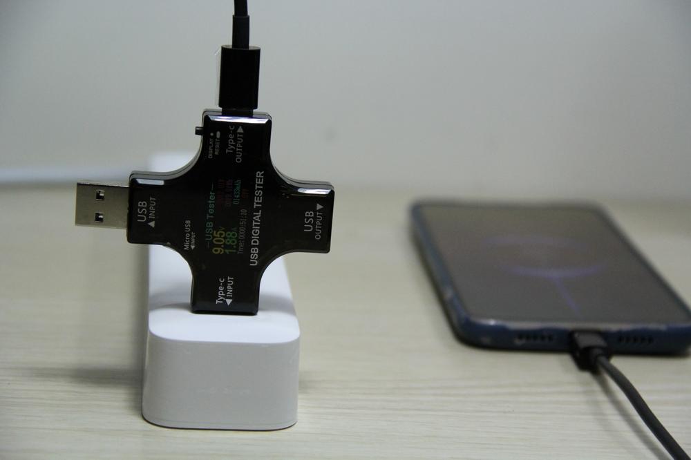 59元小米新款插线板：有USB口、有Type-C口，还支持20W快充