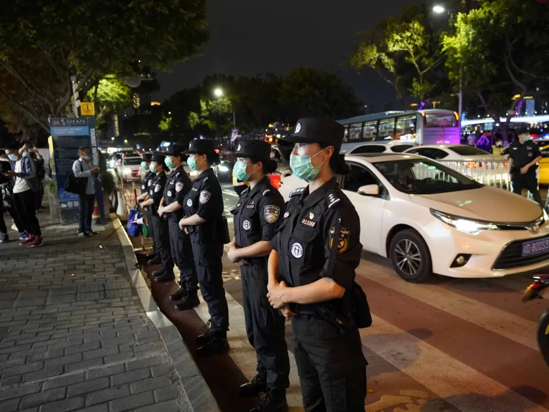 重庆|节日我在岗丨3岁萌娃走失独自求助警察 蜀黍提醒大家节假日期间一定要