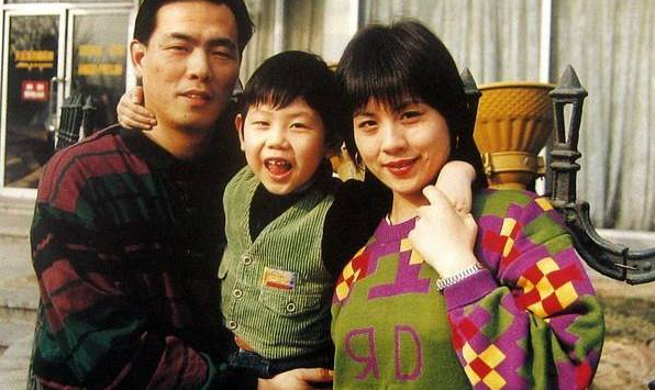 明星与运动员是亲戚：黄晓明表妹是陈梦，宋轶表哥是胡佳