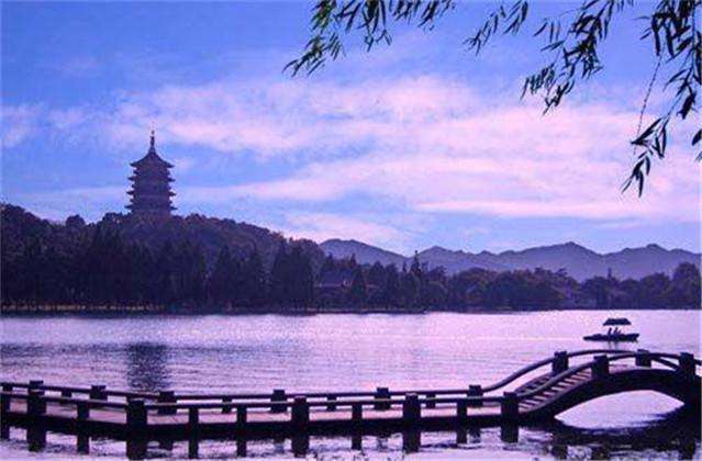 夏日炎炎，送给你5首夏日诗-第2张图片-非凡网