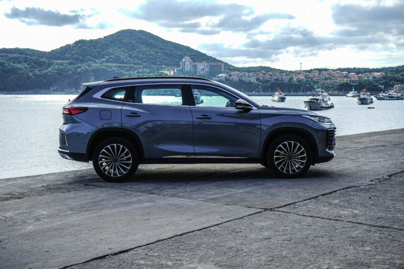 14万买台中型SUV 轴距超过汉兰达 试驾全新一代星