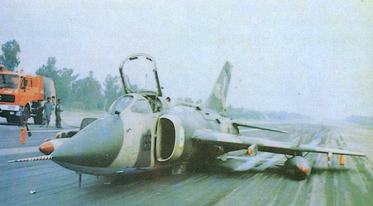 A10和苏25还继续用，我国的强5为何早早就退役？