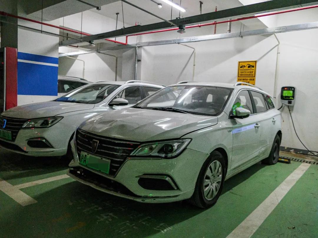 南京共享电动汽车图片