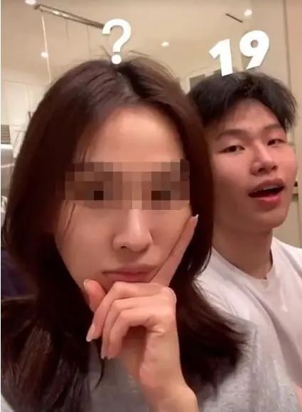 Chen Kun exposure of doubt of amour of 19 years old of sons, cummer chin is alike in spirit Zhou Xun, strange mother status is to confuse up to now