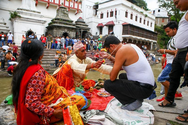 为何西方对中国和印度完全是两个态度？西方早