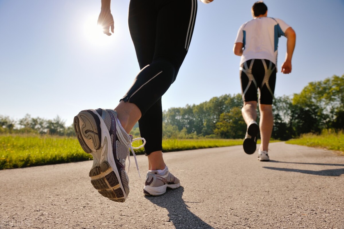 悲剧！5天内4人跑步时猝死：运动太拼违背健康，一定要量力而行