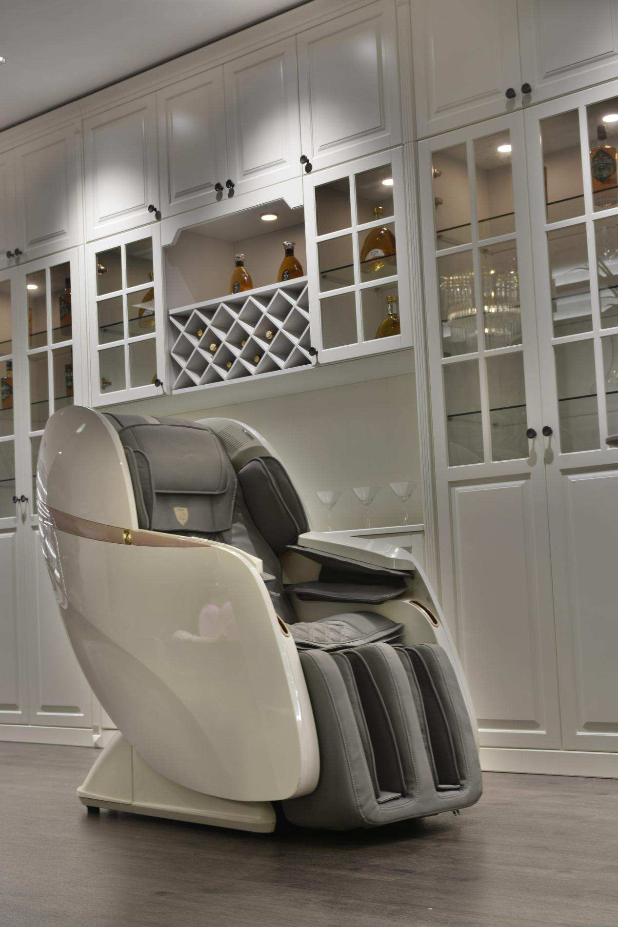 “躺平”换个姿势给你不一样的按摩体验 -joypal皇爵AI音律按摩椅