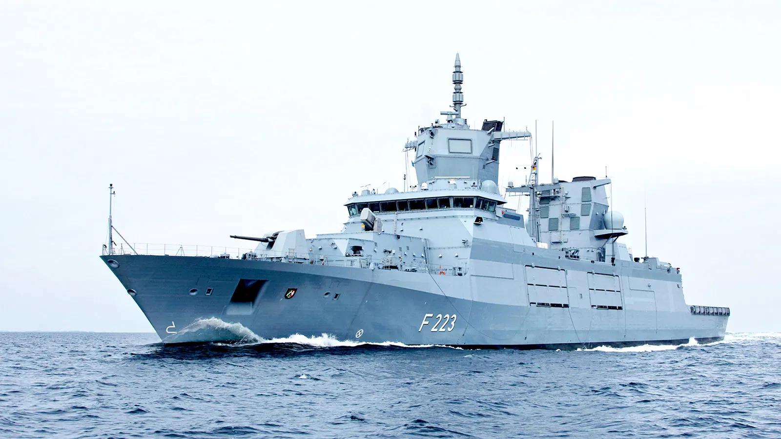 德国露出尖锐獠牙，紧跟英法亚太部署军舰，剑