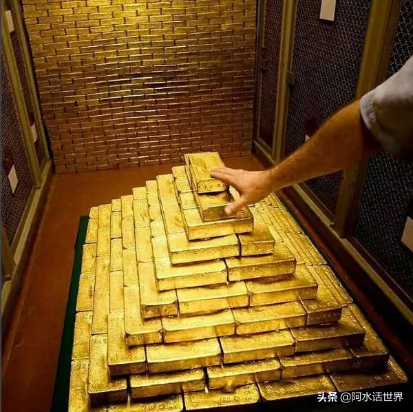 在一吨人民币、一吨美元、一吨黄金中三选一，你会选择哪个？