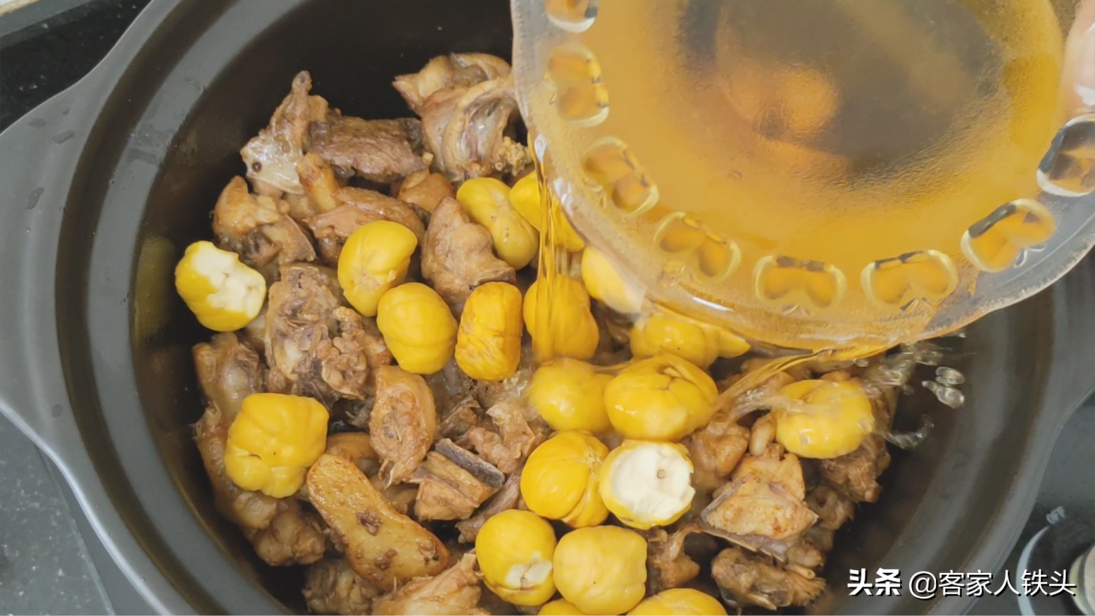 4斤雞，以後待客不白切了，加1斤板栗這樣做，滋補好吃還超下飯