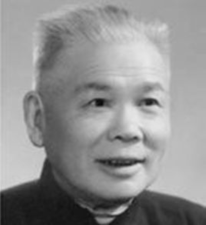 新中国第一位女将军，回乡时遇上毒打过自己的前夫，托人带了句话