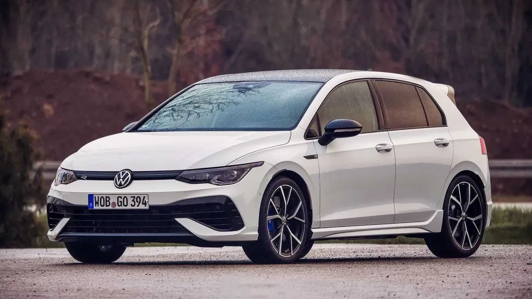 这款大众的两厢钢炮，价格居然直逼保时捷718？