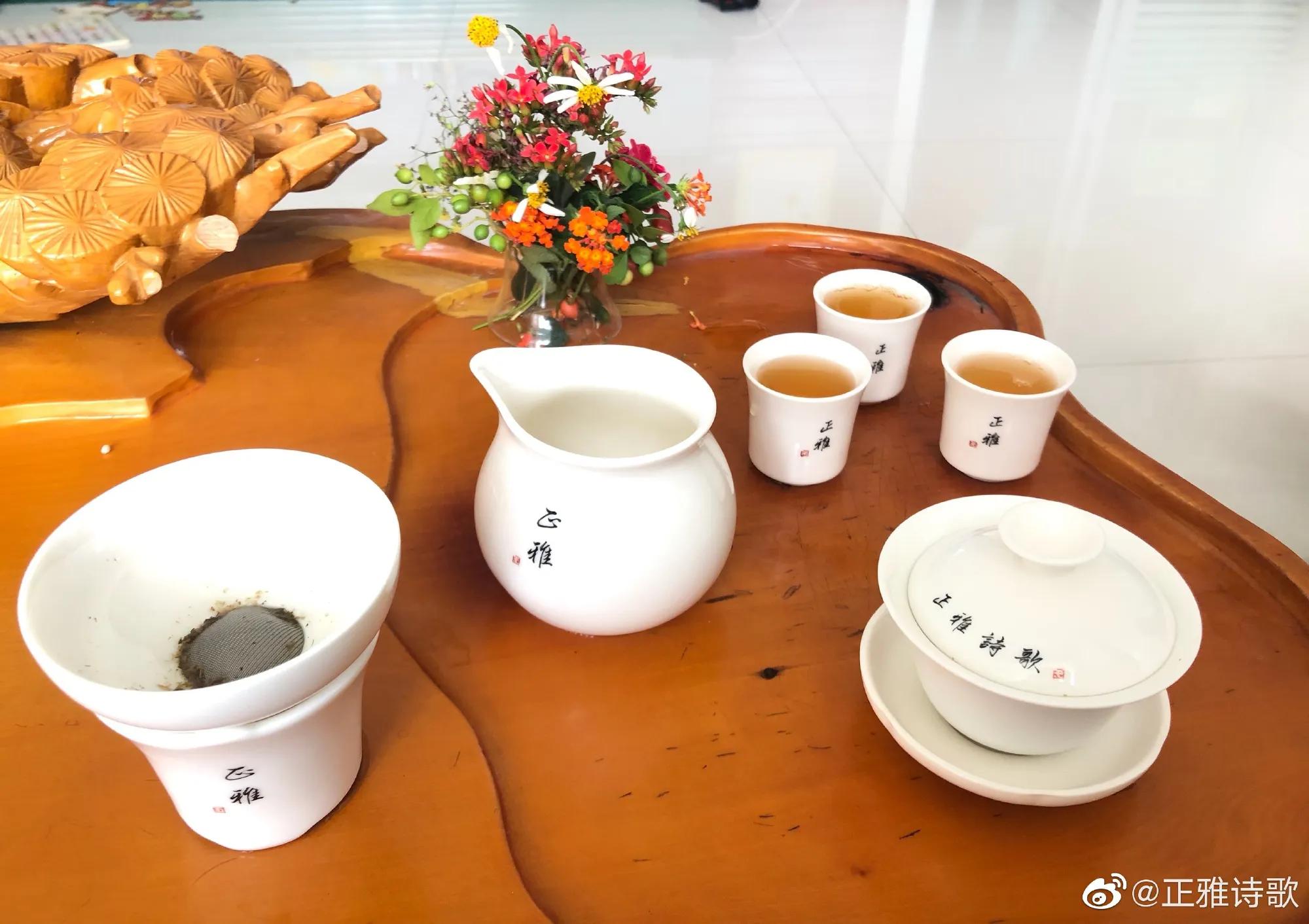 五绝《茶缘》-第1张图片-非凡网