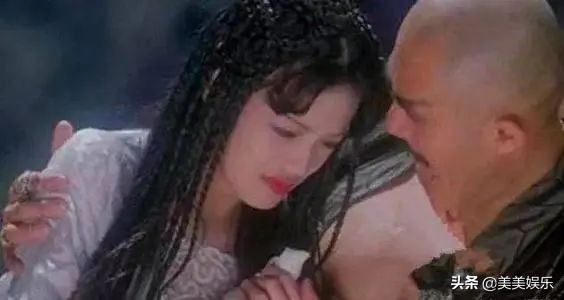“人鱼公主”钟丽缇的坎坷感情：三婚两离，50岁仍为老公拼四胎