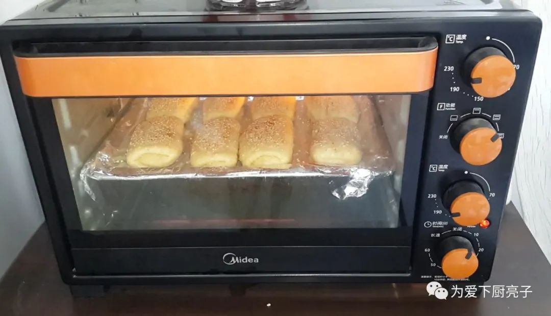 1斤麵粉，1勺白糖，掌握3個技巧，新手也能一次成功，香酥又好吃