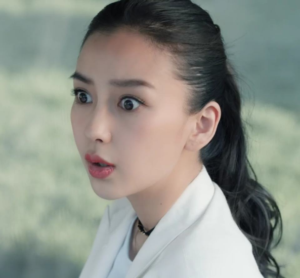 观众因热巴8个月没戏拍着急，她时隔一年再演女