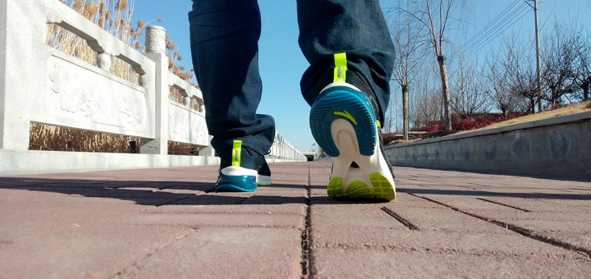 咕咚与安踏的碰撞｜支持运动大数据的国民跑鞋，创1.0深度体验