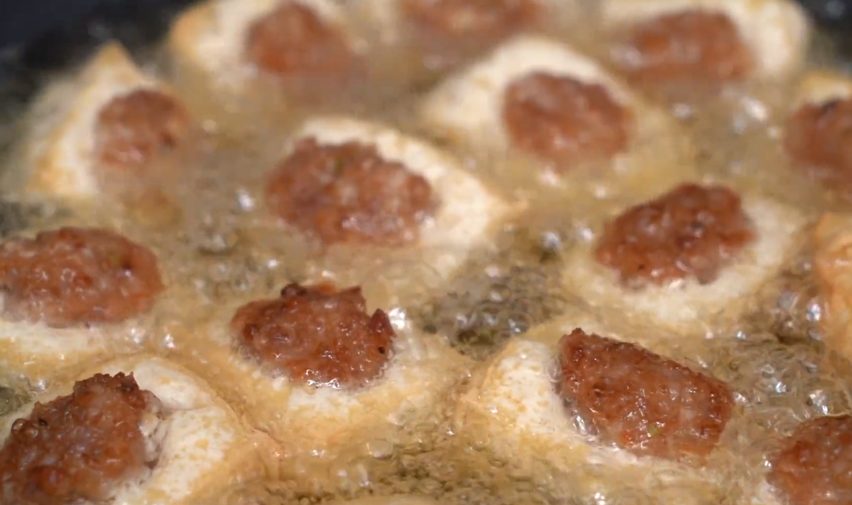 豆腐加一塊五花肉，教你沒吃過的做法，葷素搭配，香到流口水