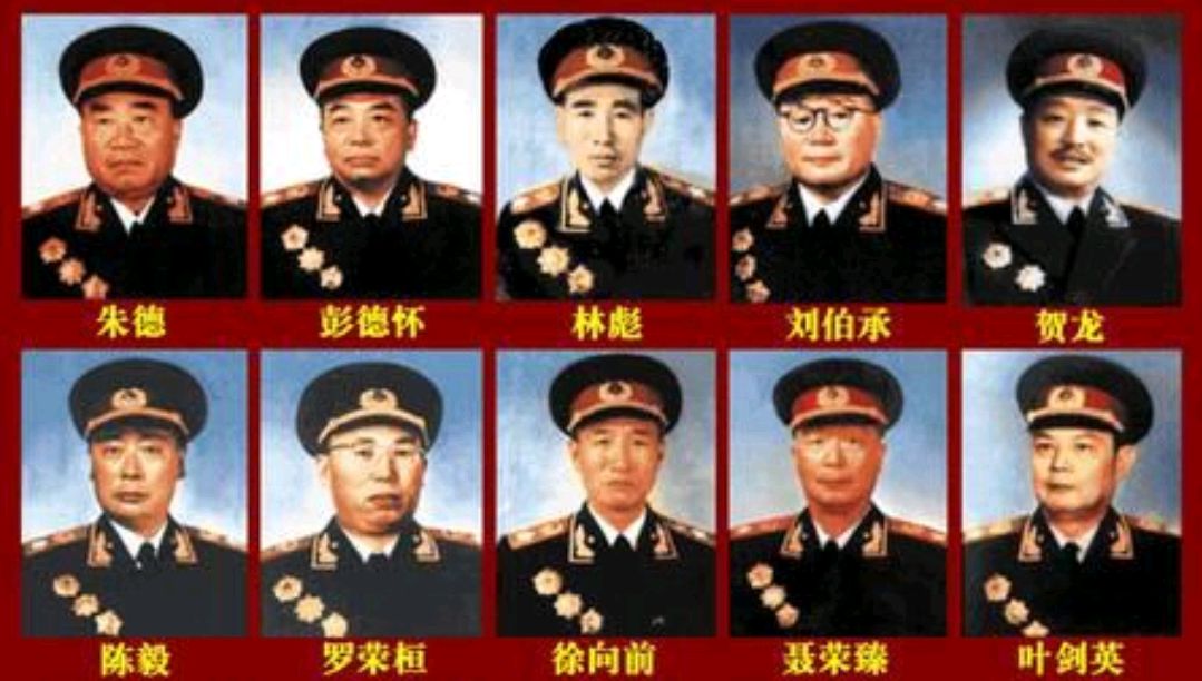 55年大授衔：主席不当大元帅，粟裕等让帅自降级