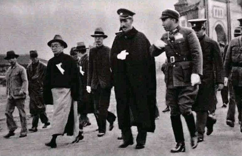 张学良被关54年，花了多少钱？为何蒋介石宁愿花