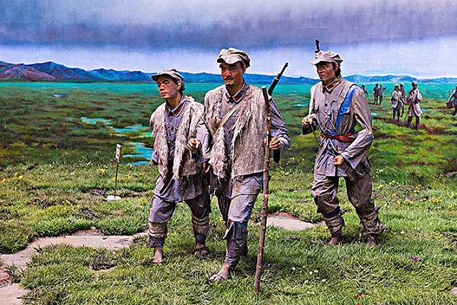 "长征"这个词，是谁第一个提出的？三次