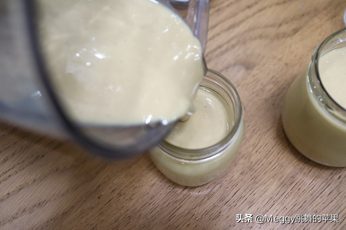 自制花生酱香浓味香，烙个千层饼层次分明又柔软，好吃易消化