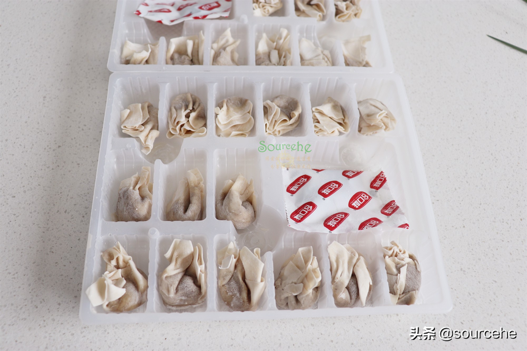 广东的云吞面，在家做只需8分钟，云吞鲜美，面条香滑，老小爱吃