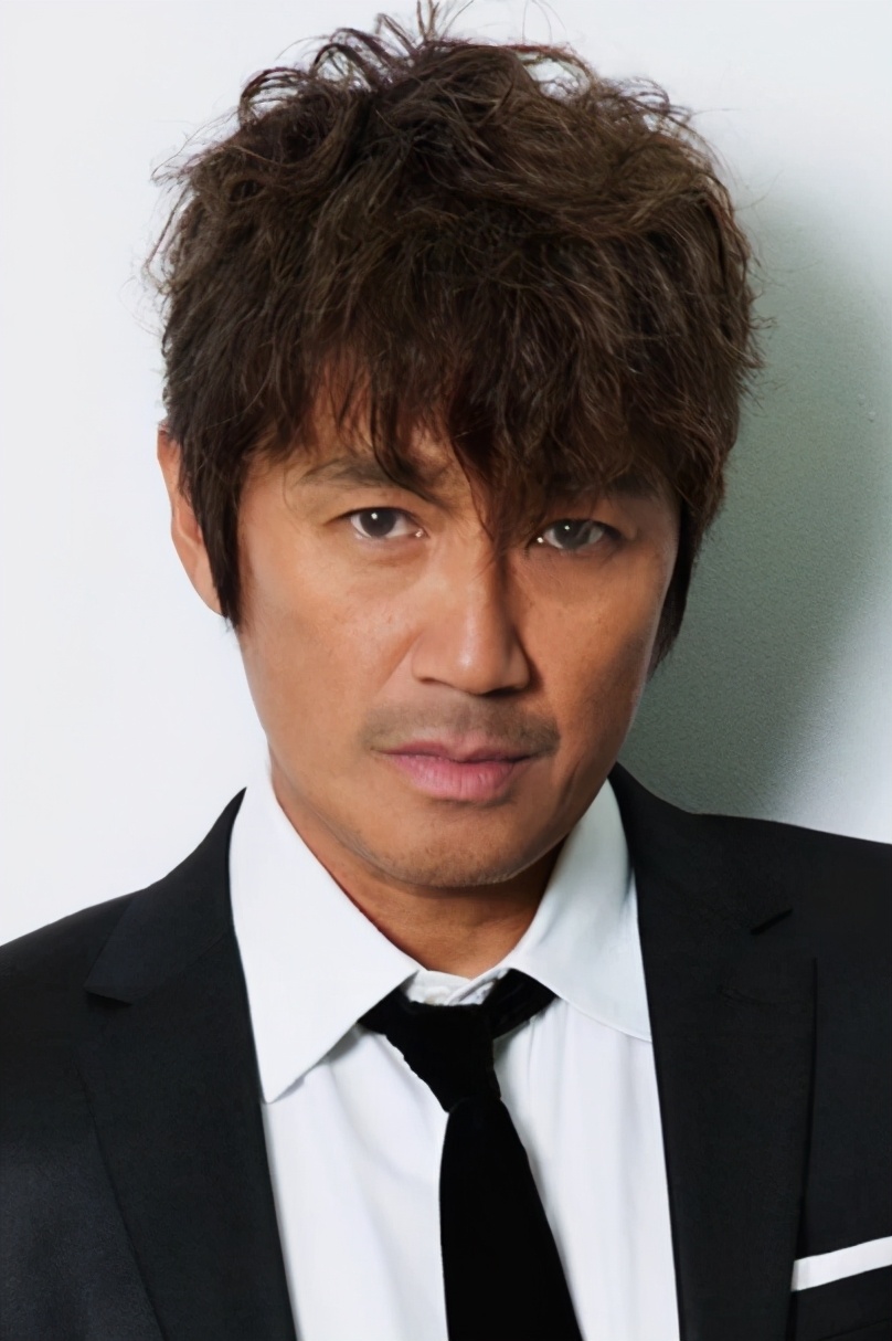 56岁歌手近藤真彦承认出轨目前近藤真彦本人则提出艺能暂停演艺活动