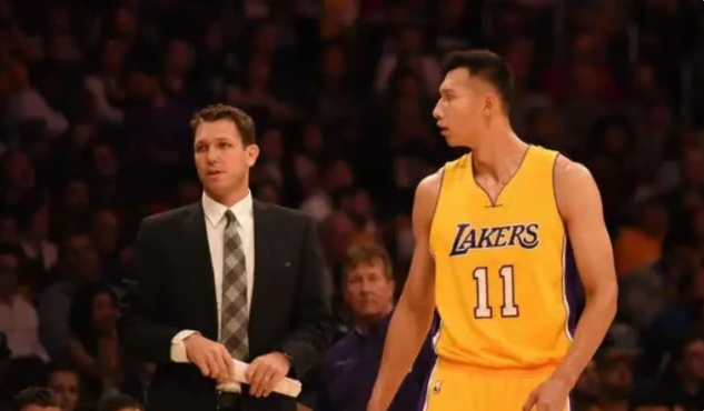 当年湖人开出800万年薪，为啥易建联执意要离开