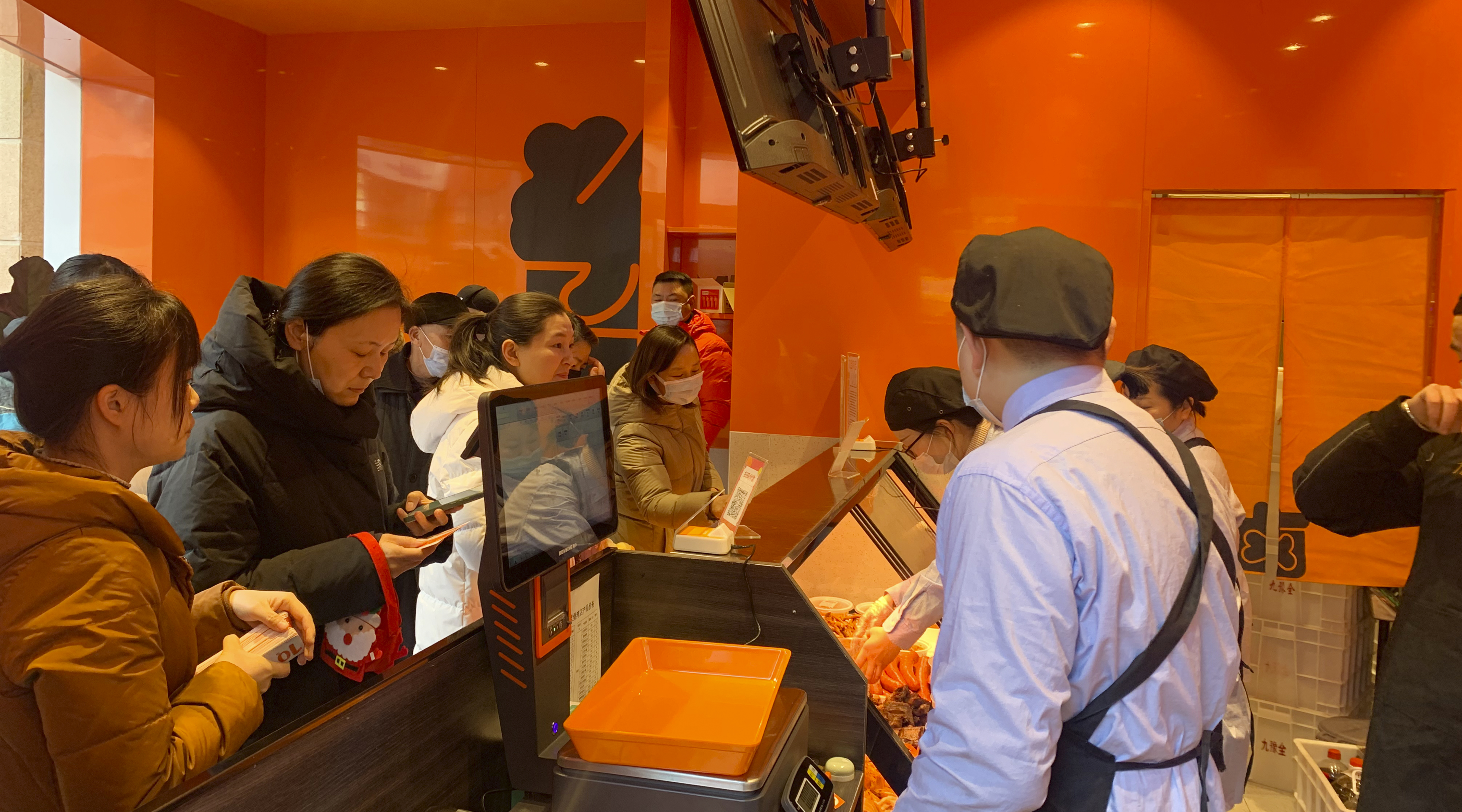 食品新锐品牌九多肉多省会郑州再开新店，落户金水蓝堡湾