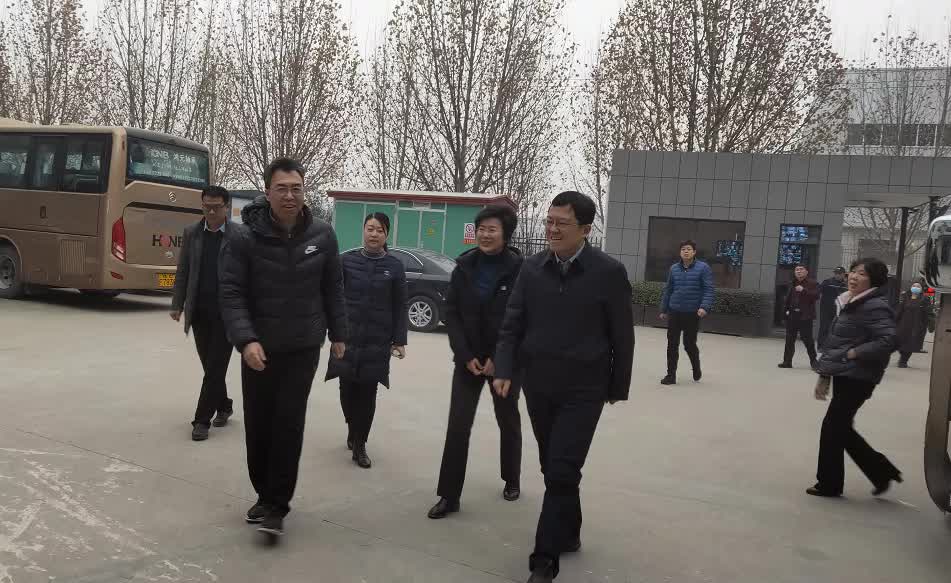 洛陽市副市長王軍調(diào)研洛陽鴻元軸承
