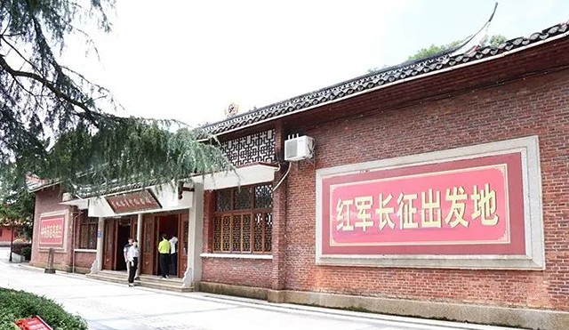 将军孔俊彪时隔50年回家，意外发现长征时“牺牲”的战友还活着