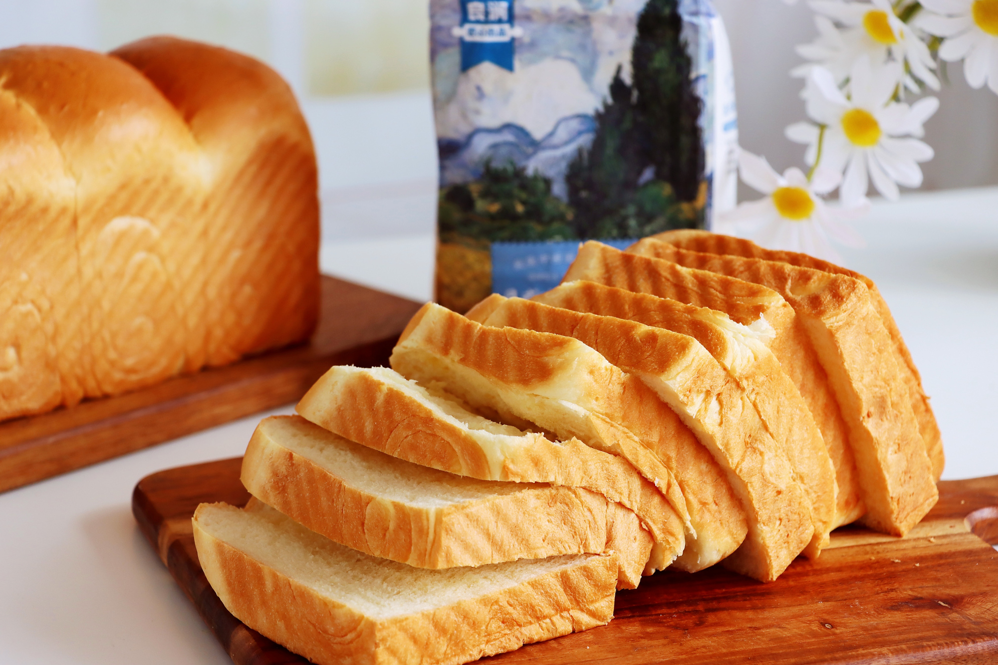 最愛的麵包配方，蓬鬆暄軟又拉絲，涼了也不硬，口感完胜麵包店