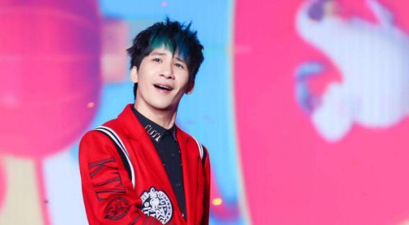 “歌手不唱歌、演员没作品，”仅靠“综艺”撑