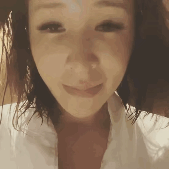 萧亚轩发视频秒删,和小16岁男友有关?终于理解她不结婚的原因