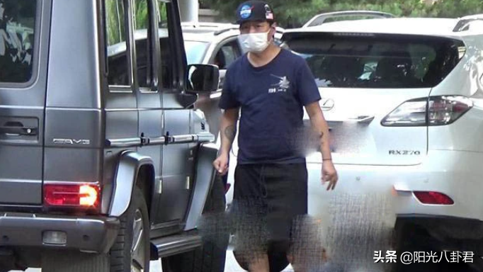 白百何陈羽凡离婚后同框，明星离婚关系大不同