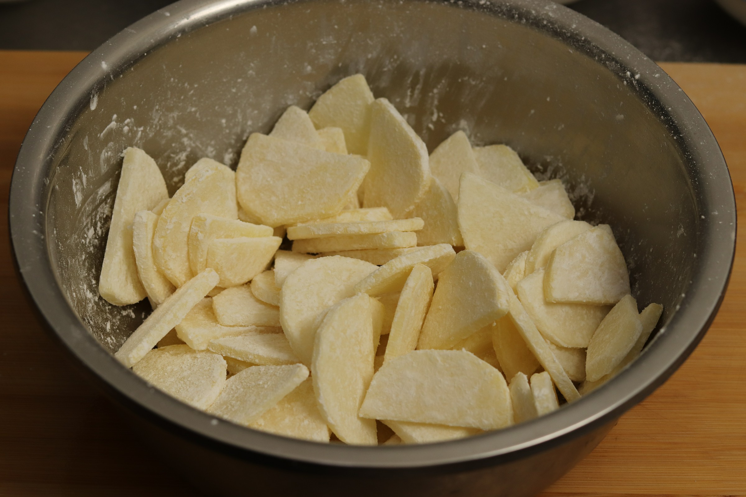 做干锅土豆片，切记不要直接下锅炸，多加一步，好吃不油腻