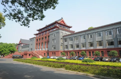 985名校解析——四川大学