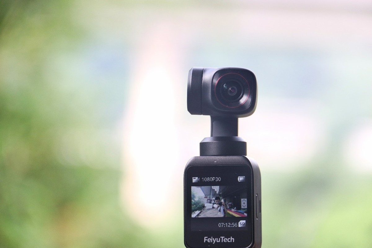 想踏入vlog大家庭为谁打call？或许你还缺一台够味的Feiyu pocket 2