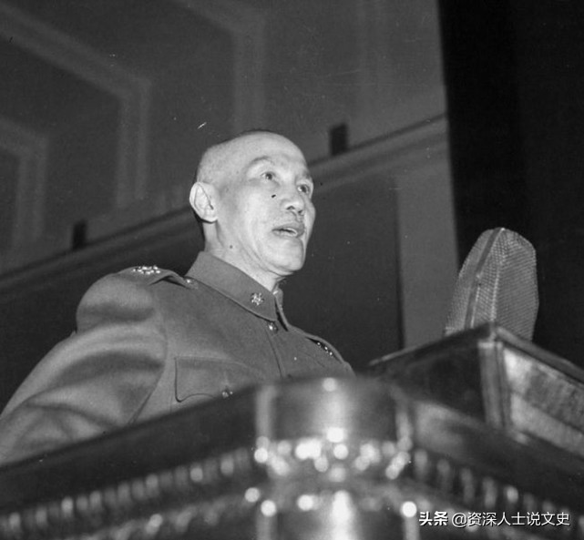 蒋介石读毛主席的信，派人问周恩来：台湾回归后蒋氏父子如何安排