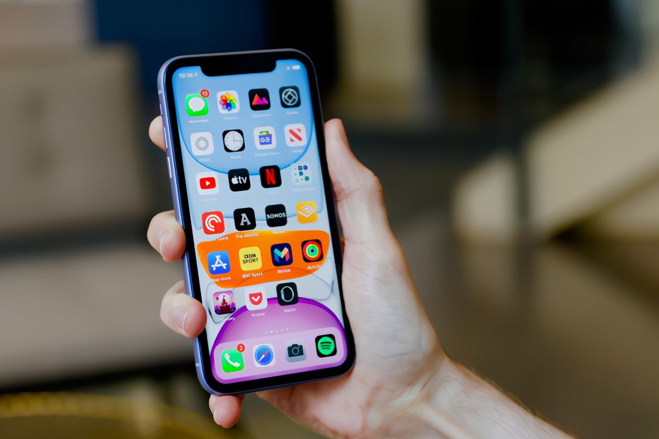 明明国产手机已经崛起了，为什么iPhone还有那么强的吸引力