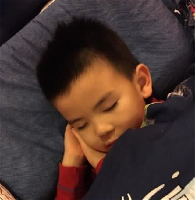 秦海璐高龄生下“巨婴症”儿子，如今孩子5岁了