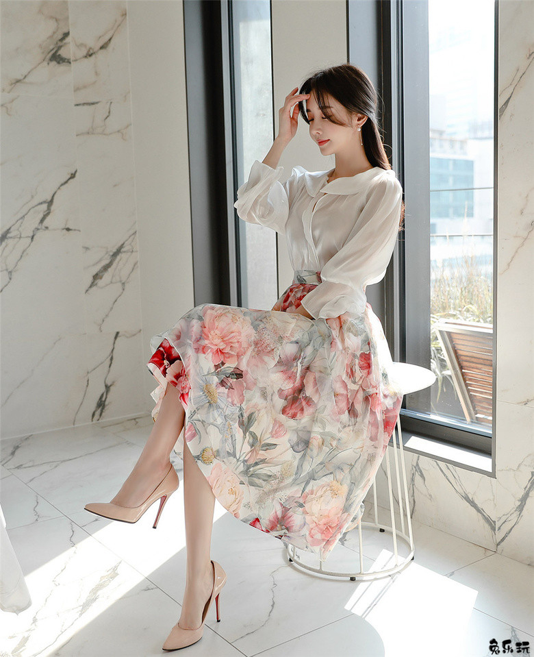 孙允珠：蜜沁娇蕊红菱雪纺婉约公主裙