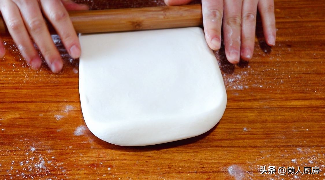 過年做這道小吃，包滿花生餡，寓意錢包滿，是招待客人必備的食品