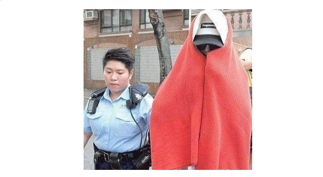 2009年,“凤凰卫视一姐”沈星和冯小刚被曝“夜宿