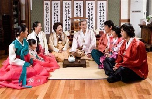 中国人称印度人“三哥”，韩国人为“棒子”，