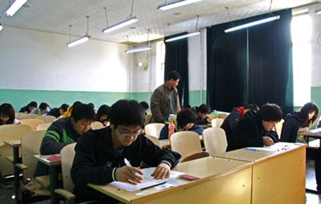 关于英语成绩如何提高，特级教师李俊和：学英语最重要有3个技巧